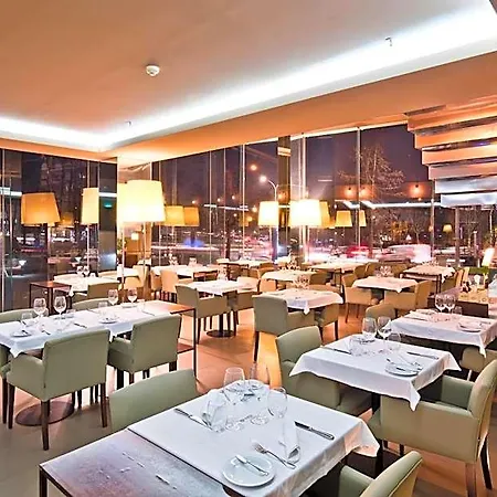 Golden Tulip São João da Madeira