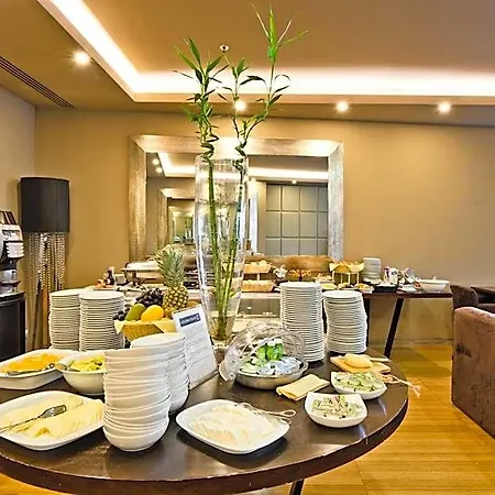 Ξενοδοχείο Golden Tulip 4*