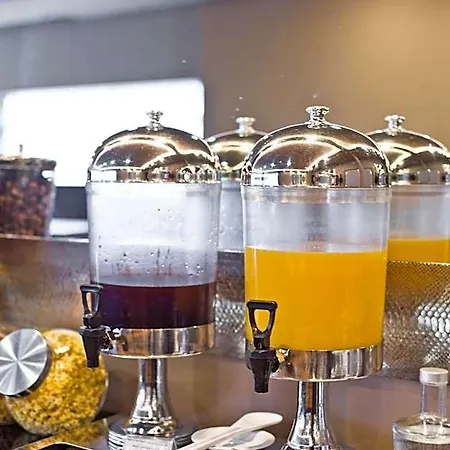 Golden Tulip 4*